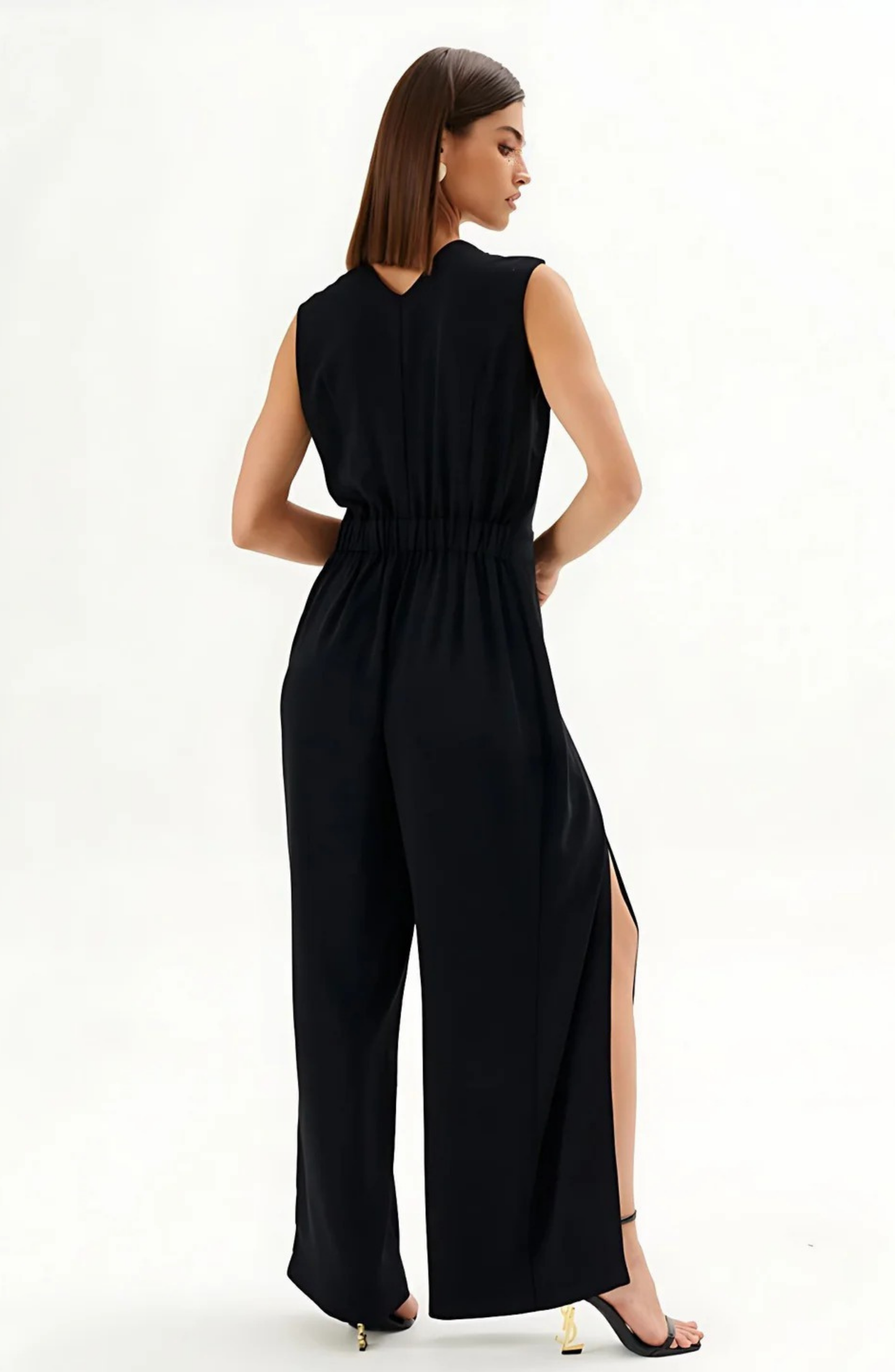 Noirève — Sleeveless V-Neck Jumpsuit
