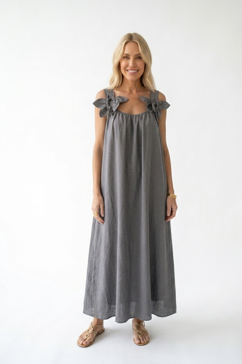 Riri — Women's Floral U-Neck Maxi Dress