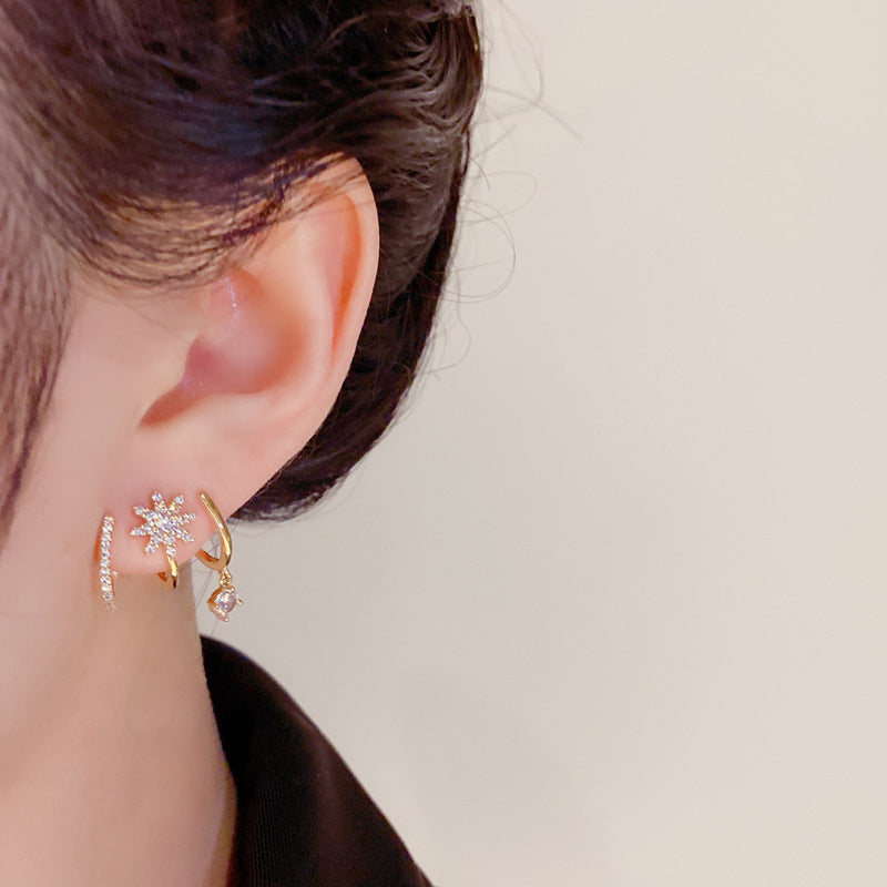 Éclaire — Micro-Pavé Claw Earrings