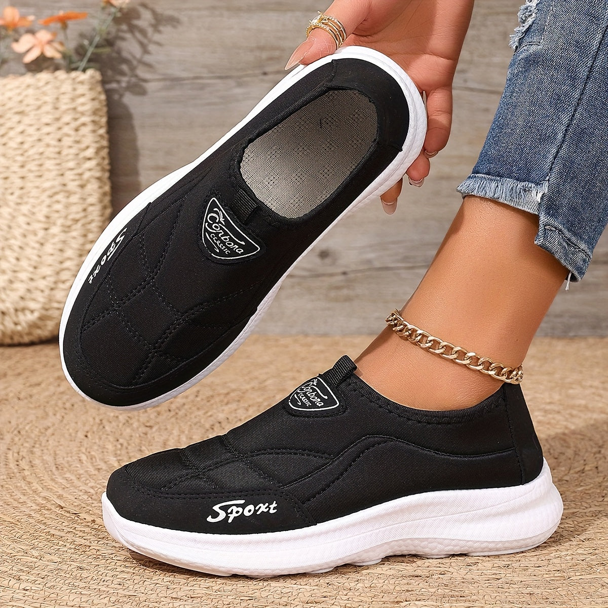 Lightweight, breathable, soft women's sneakers