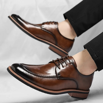 The Lorenzio Oxford Shoes with Polished Leather Refinement