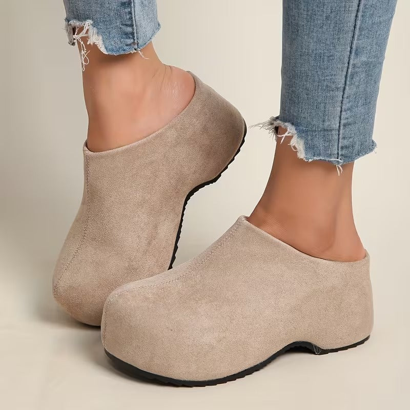 Comfortable Women's Mule Shoes in a New Style