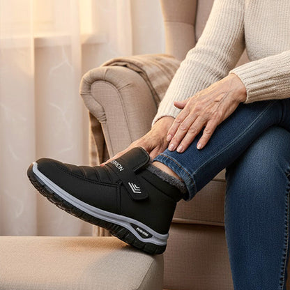 Slip-on sneakers without laces for winter
