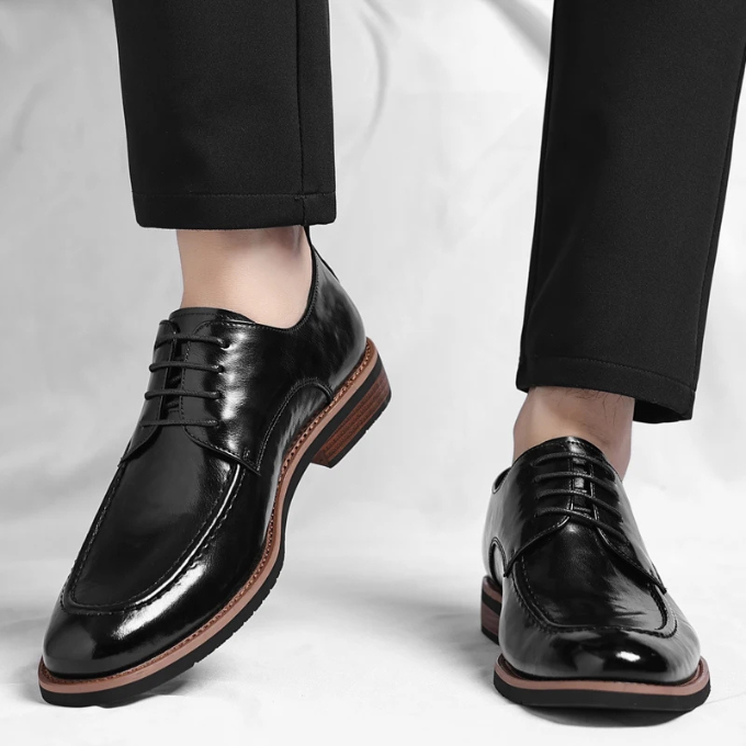The Lorenzio Oxford Shoes with Polished Leather Refinement