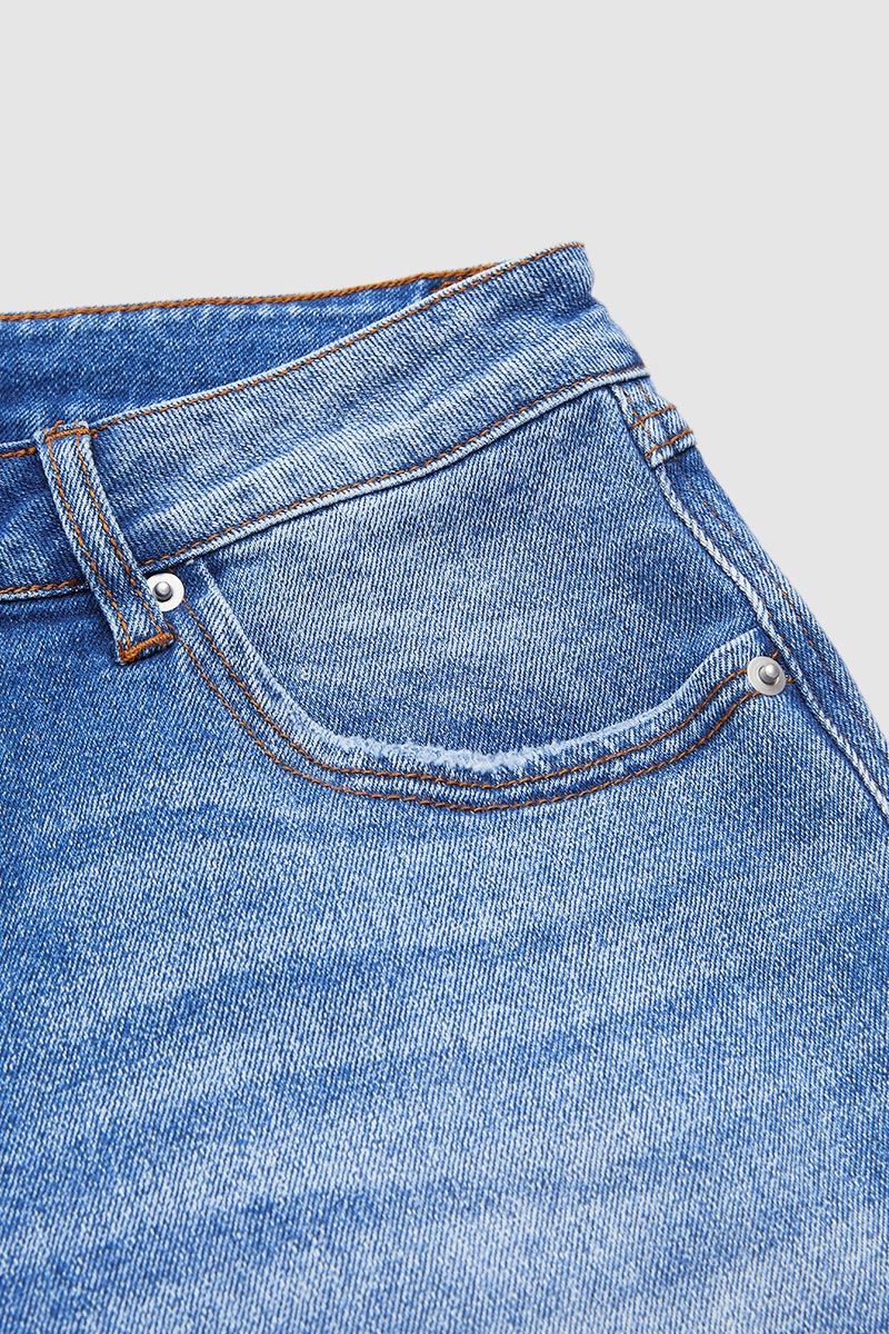 Straight Leg Jeans with Mid Rise