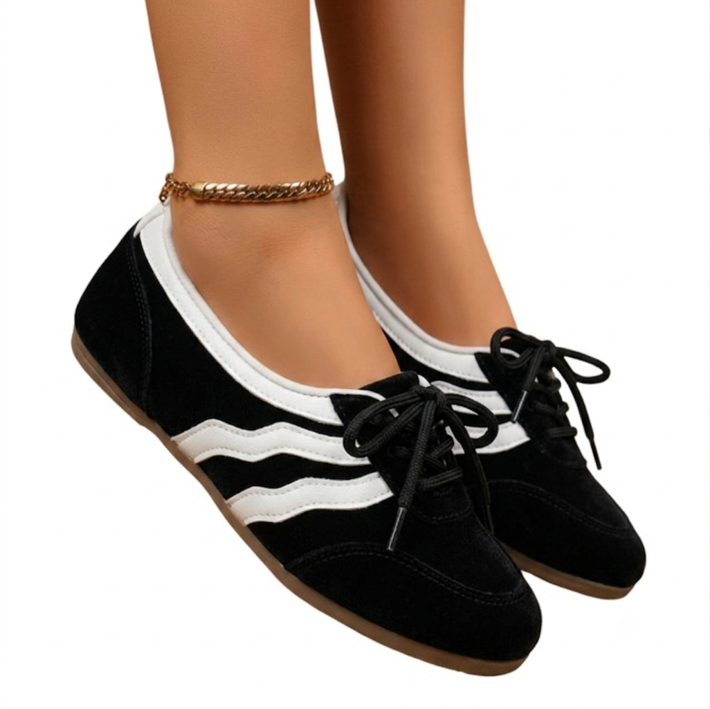 Aurélia  — Retro Wave Lace-Up Sneakers