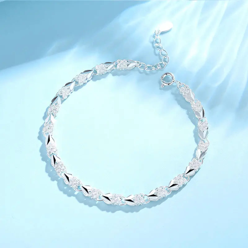 Women's bracelet