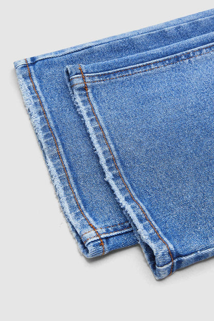 Straight Leg Jeans with Mid Rise