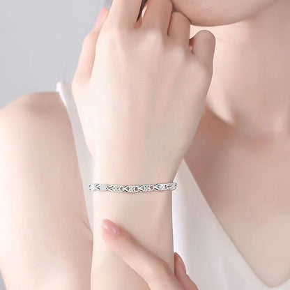 Elegant Women's Bracelet