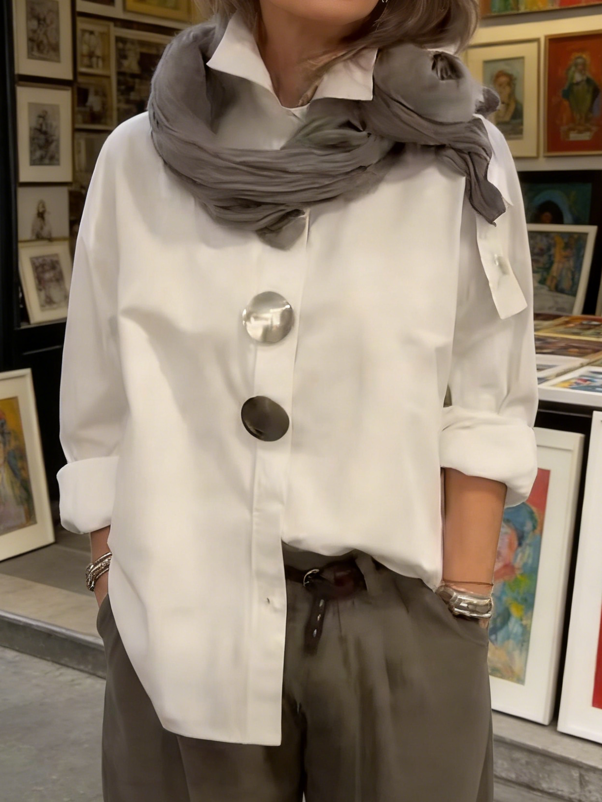 Artisanal White - Refined Comfortable Blouse