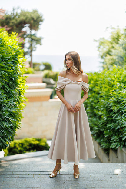 Deliha — Flowy Off-Shoulder Dress