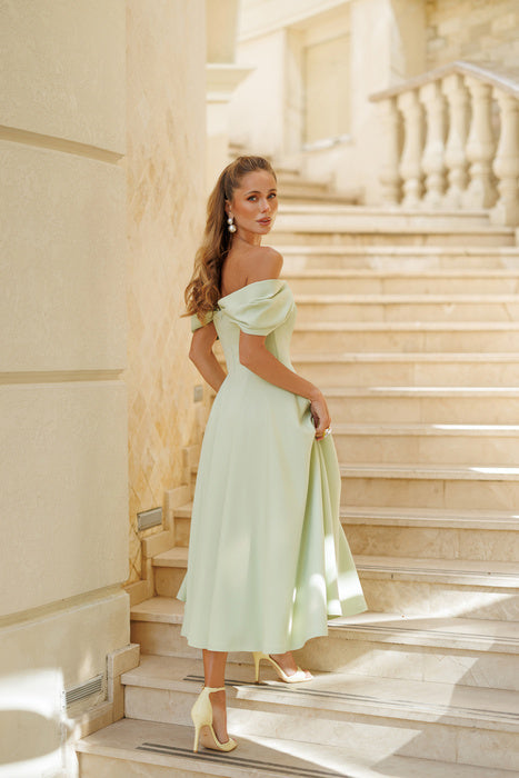 Deliha — Flowy Off-Shoulder Dress