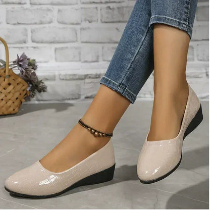 Valdène — Women's Leather Low Heel