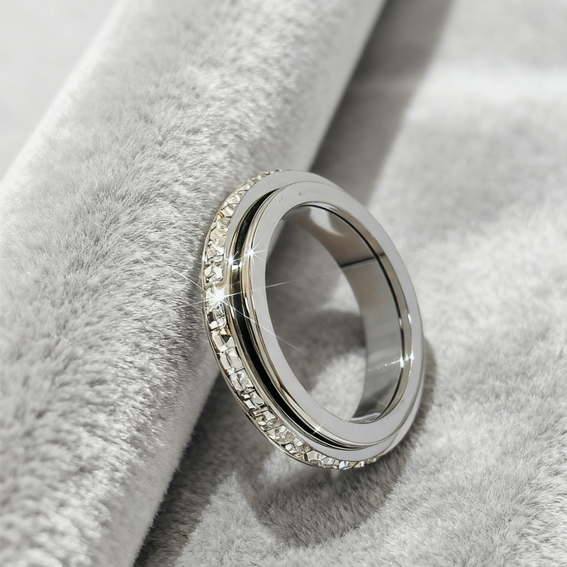 Rotating Spinner Ring - Durable Titanium Steel with Zirconia
