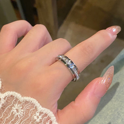 Rotating Spinner Ring - Durable Titanium Steel with Zirconia