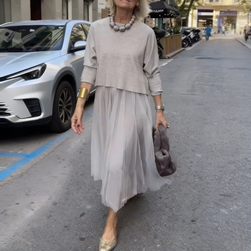 Two-Piece Set Comprising a Long Sleeve Knit Top