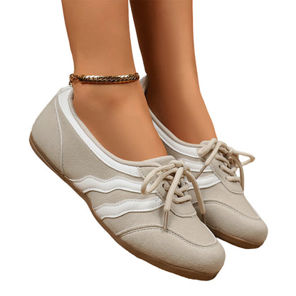 Aurélia  — Retro Wave Lace-Up Sneakers